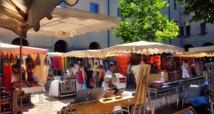 2010-07 Echt een mooie en zuidelijke markt (Forcalquier Provence-FR)