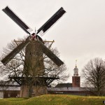 2015-02 Korenmolen De Hoop - zichtbaar in de winter (Hellevoetsluis)