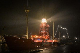 Lichtschip 12 Noord Hinder - vol in het licht - Hellevoetslsuis/NL